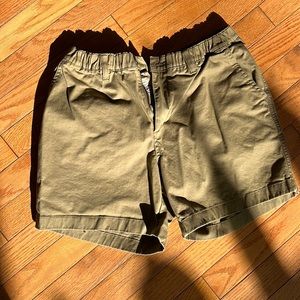 Men’s chubbies shorts - beige-ish khaki!